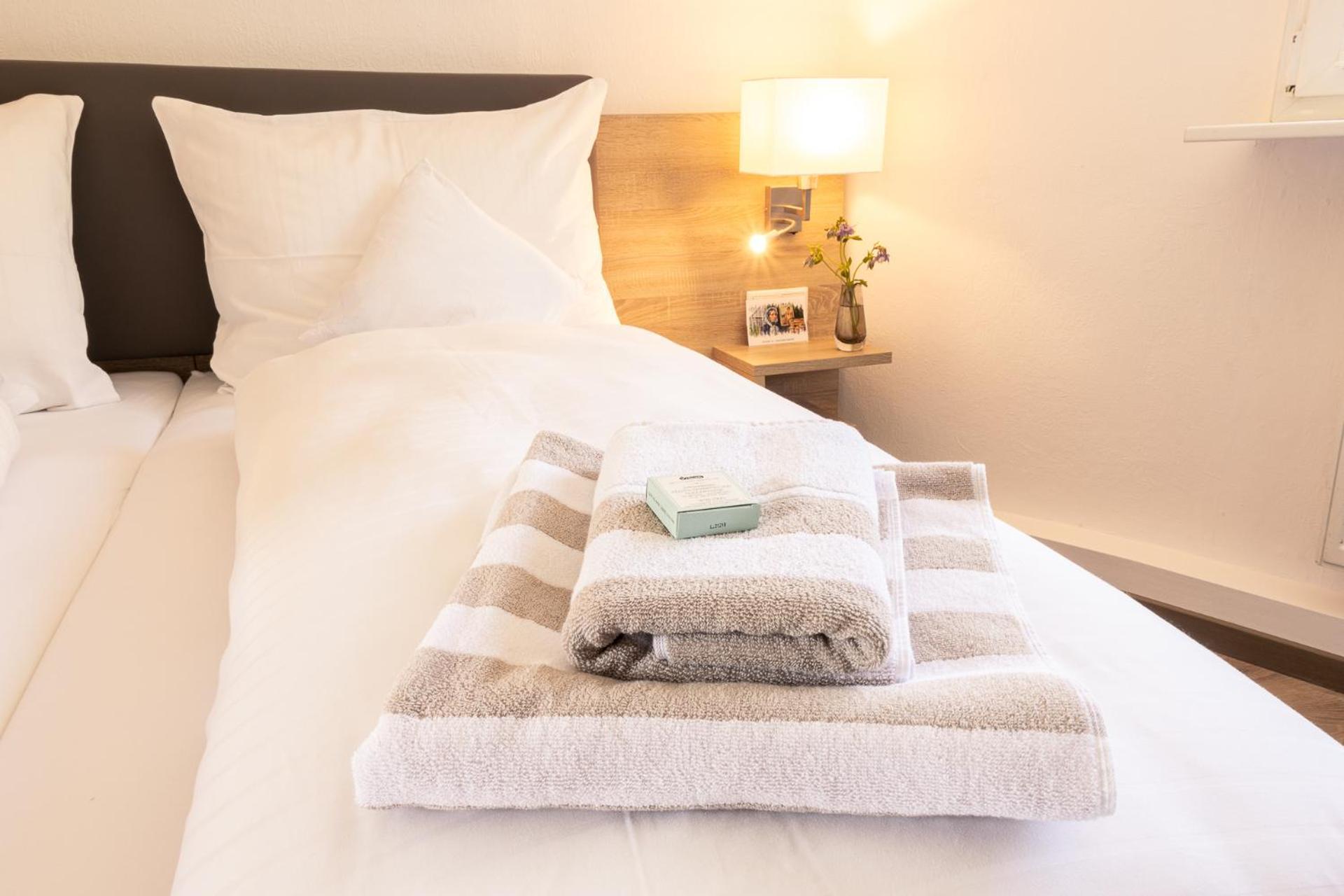 Heimatherz Hotel Garni 黑尔德克 客房 照片